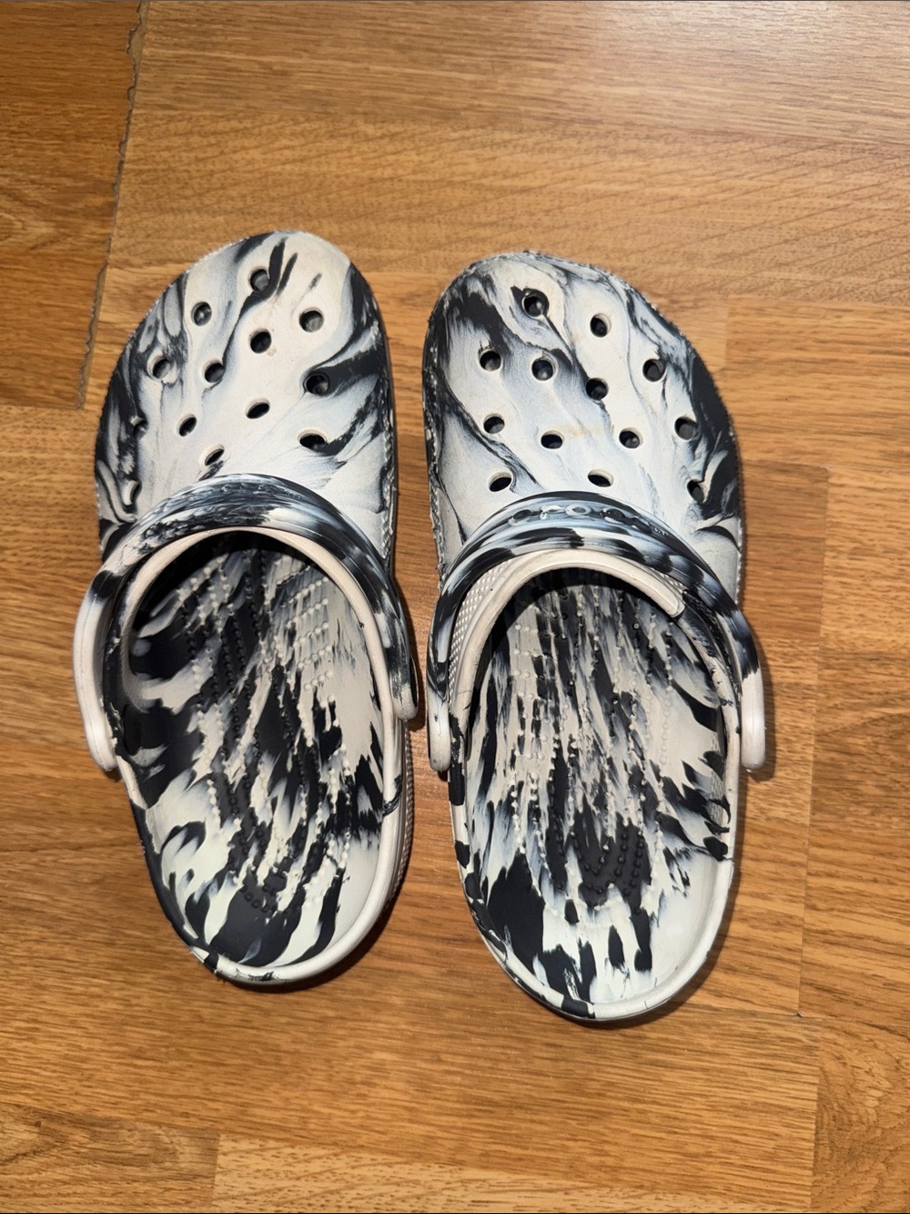 women’s Black & White Marbled Crocs